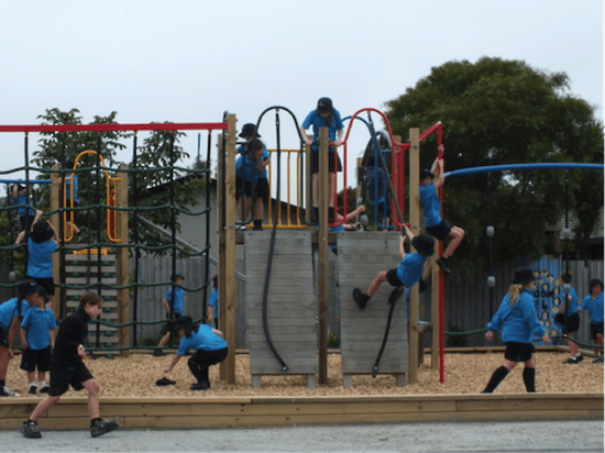Parque infantil Colegio en Nueva Zelanda Christchurch-1 Parque infantil Colegio en Nueva Zelanda Christchurch-1