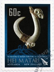 anzuelo maori_hei_matau_Nueva_zelanda_theinfinitynz Hei matau-anzuelo maorí_Nueva Zelanda_theinfinitynz